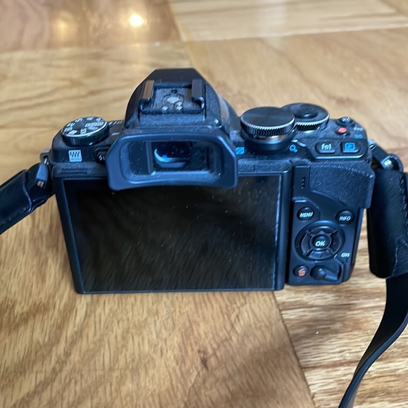 *FREE SHIP* Olympus OM-D 14-42mm, f3.5-5.6 II R - Picture 3 of 9